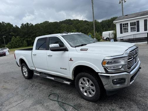 2022 RAM 2500 Laramie Crew Cab 4x4 6'4' Box
