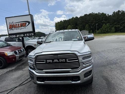 2022 RAM 2500 Laramie Crew Cab 4x4 6'4' Box