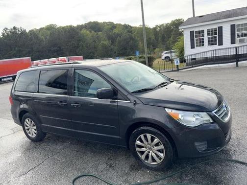 2012 Volkswagen Routan SE