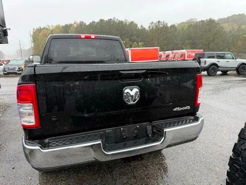 2022 RAM 2500 Big Horn Crew Cab 4x4 6'4' Box