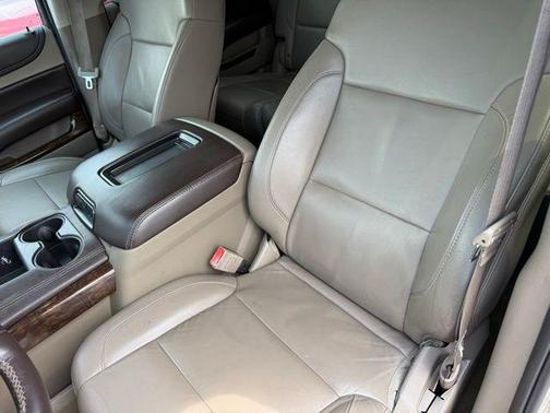 Champagne Silver Metallic 2015 Chevrolet Suburban 1500 LT