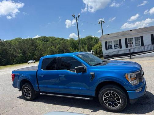 Velocity Blue Metallic 2021 Ford F-150 XLT