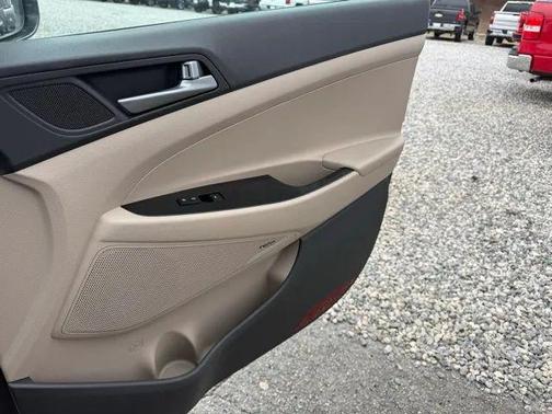 2017 Hyundai TUCSON SE Plus