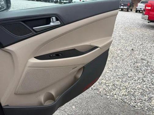 2017 Hyundai TUCSON SE Plus