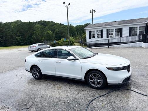 Platinum White Pearl 2024 Honda Accord EX