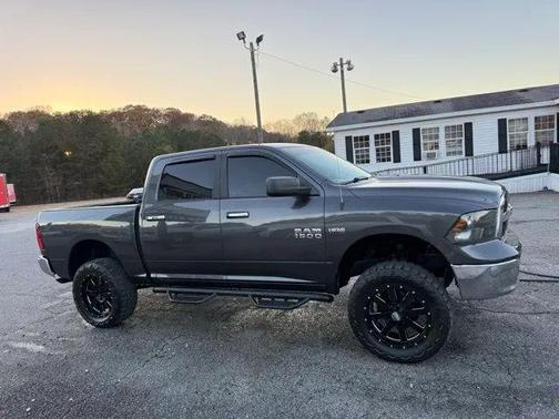 2017 RAM 1500 SLT