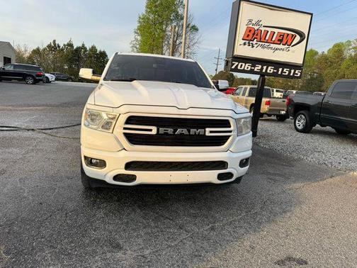 Bright White Clearcoat 2019 RAM 1500 Big Horn