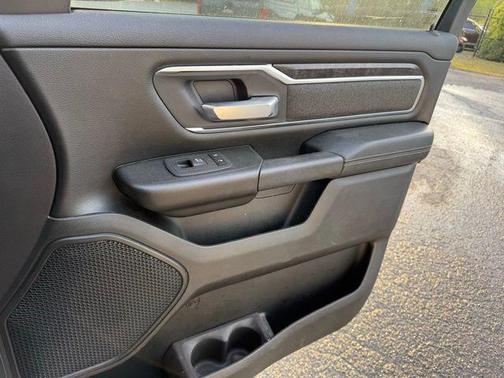 Bright White Clearcoat 2019 RAM 1500 Big Horn