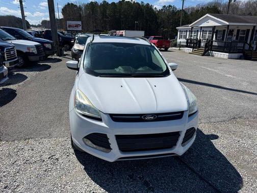 Oxford White 2016 Ford Escape SE
