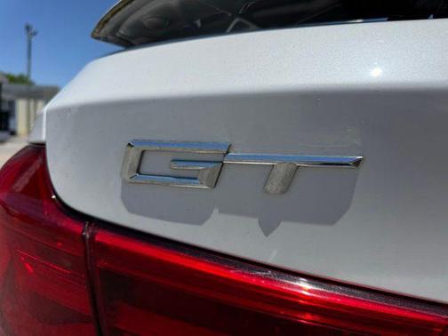 Mineral White Metallic 2018 BMW 330 Gran Turismo xDrive