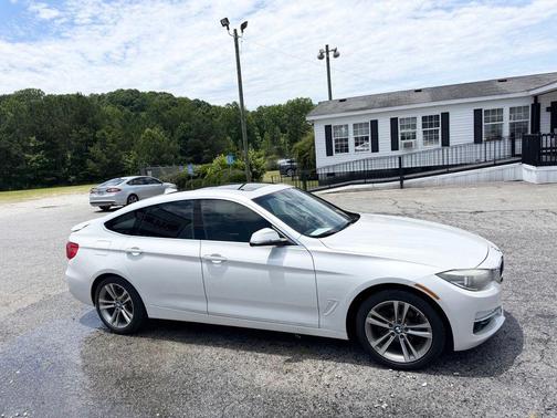 Mineral White Metallic 2018 BMW 330 Gran Turismo xDrive