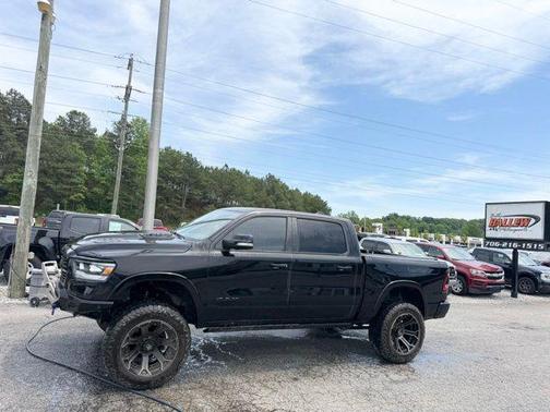 Diamond Black Crystal Pearlcoat 2021 RAM 1500 Laramie