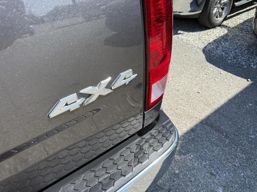 2021 RAM 1500 Classic SLT