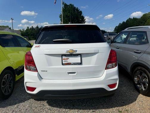 Summit White 2020 Chevrolet Trax LS