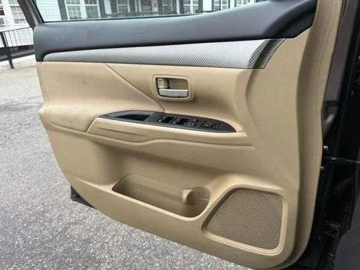 2017 Mitsubishi Outlander SEL