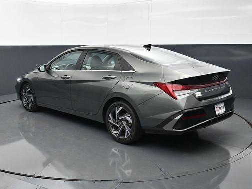 Amazon Gray 2025 Hyundai ELANTRA SEL