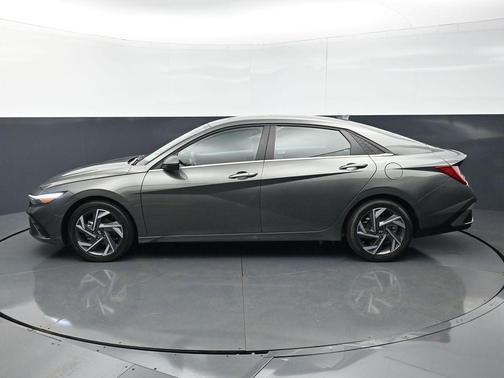 Amazon Gray 2025 Hyundai ELANTRA SEL