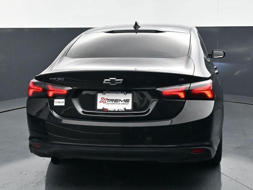 Mosaic Black Metallic 2019 Chevrolet Malibu LT