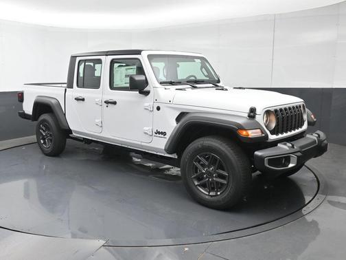 Bright White Clearcoat 2026 Jeep Gladiator Sport