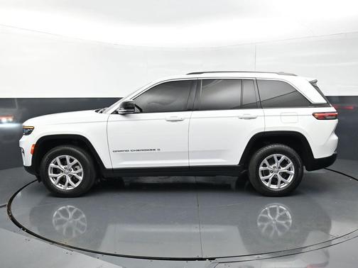 Bright White Clearcoat 2018 Jeep Cherokee Overland