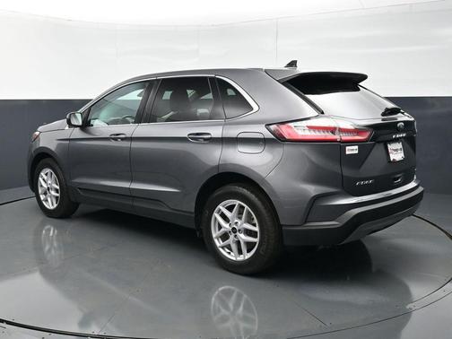 Gray Metallic 2024 Ford Edge SEL
