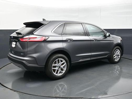 Gray Metallic 2024 Ford Edge SEL