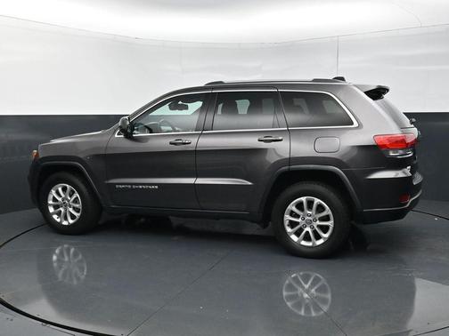 Brilliant Black Crystal Pearlcoat 2014 Jeep Grand Cherokee Laredo