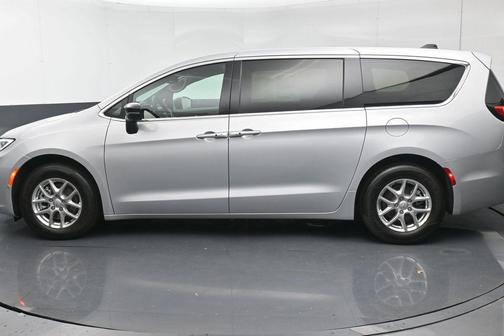 Silver Mist Clearcoat 2026 Chrysler Pacifica L