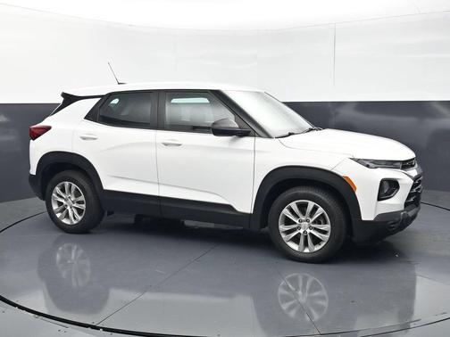 Summit White 2021 Chevrolet Trailblazer LS