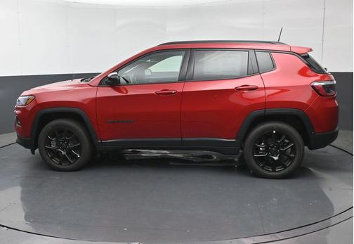 Red Hot Pearlcoat 2026 Jeep Compass Latitude