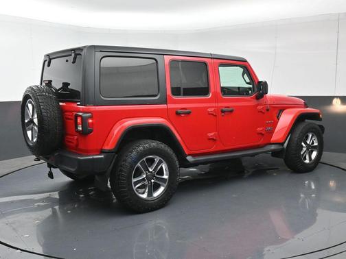 Firecracker Red Clearcoat 2019 Jeep Wrangler Unlimited Sahara