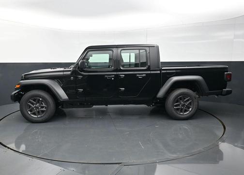 Black Clearcoat 2026 Jeep Gladiator Sport