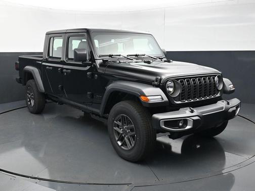 Black Clearcoat 2026 Jeep Gladiator Sport