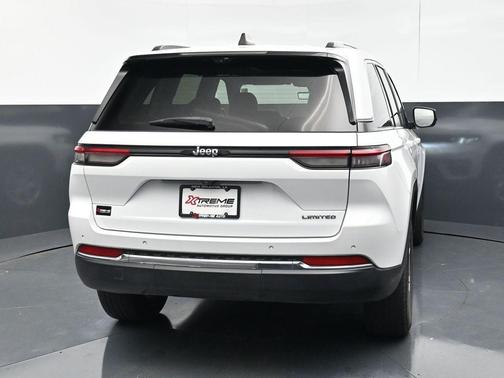 Bright White Clearcoat 2022 Jeep Grand Cherokee Limited