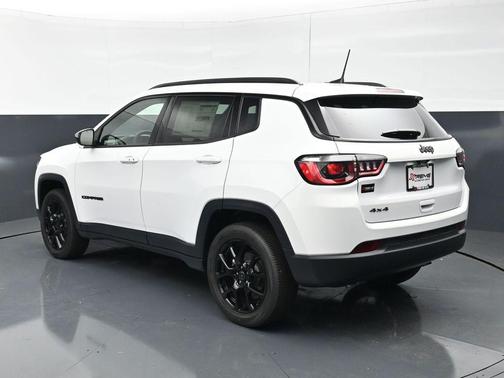 Bright White Clearcoat 2026 Jeep Compass Sport