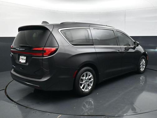 Granite Crystal Metallic Clearcoat 2022 Chrysler Pacifica Touring L