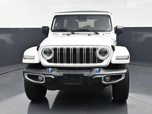 Bright White Clearcoat 2024 Jeep Wrangler 4xe Sahara