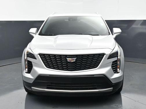 Radiant Silver Metallic 2020 Cadillac XT4 Premium Luxury