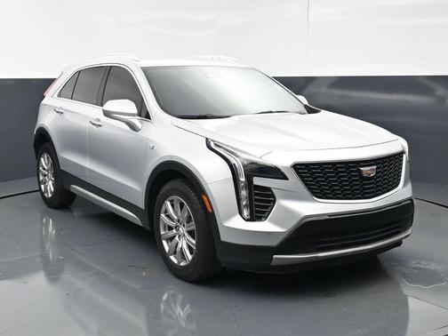 Radiant Silver Metallic 2020 Cadillac XT4 Premium Luxury