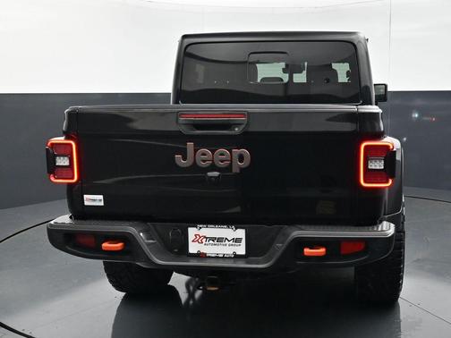 Black Clearcoat 2021 Jeep Gladiator Mojave 4x4