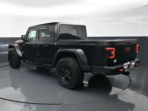 Black Clearcoat 2021 Jeep Gladiator Mojave 4x4