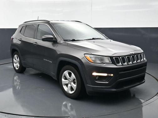 Granite Crystal Metallic Clearcoat 2020 Jeep Compass Latitude