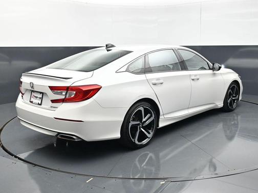 Platinum White Pearl 2022 Honda Accord Sport 1.5T