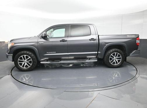 Magnetic Gray Metallic 2018 Toyota Tundra SR5