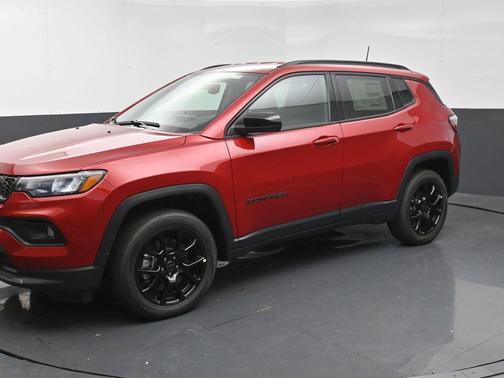 Red Hot Pearlcoat 2026 Jeep Compass Latitude