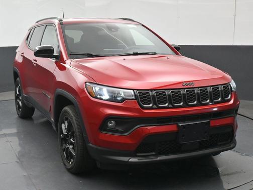 Red Hot Pearlcoat 2026 Jeep Compass Latitude
