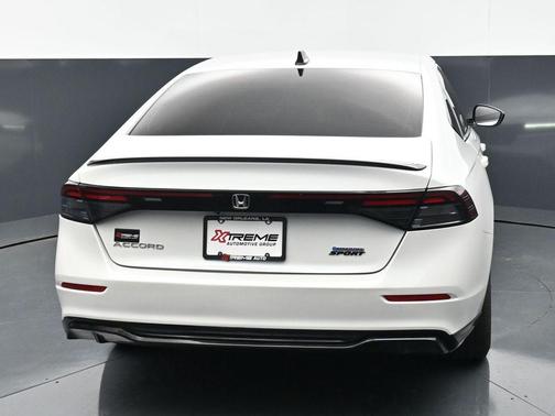 Platinum White Pearl 2023 Honda Accord Hybrid Sport-L