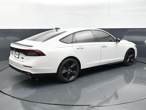 Platinum White Pearl 2023 Honda Accord Hybrid Sport-L