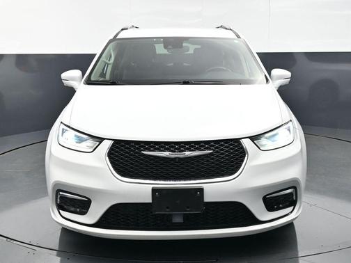 Bright White Clearcoat 2022 Chrysler Pacifica Hybrid Touring L