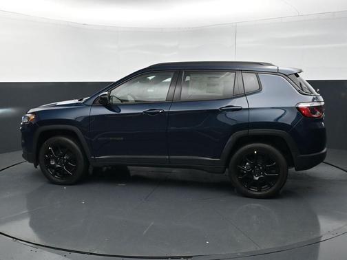 Fathom Blue Pearl Coat 2026 Jeep Compass Sport